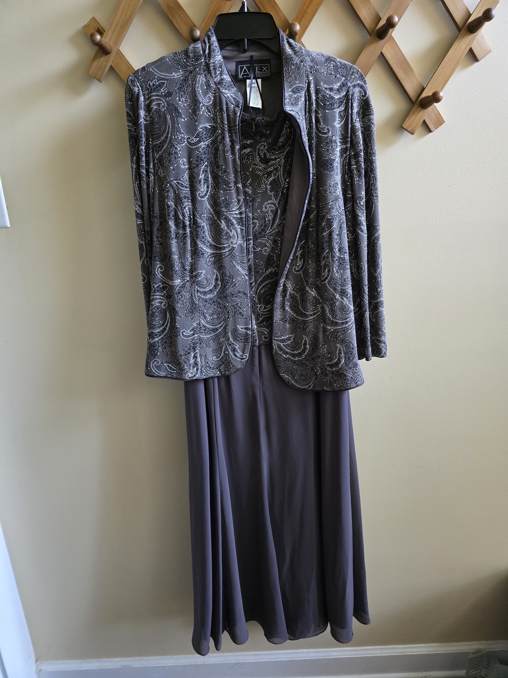 Alex Evenings Paisley Jacket  Skirt Set in Silver Gray